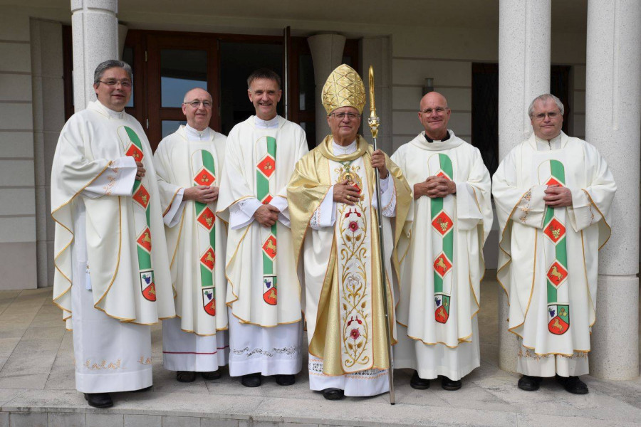 Na Zaplazu počastili duhovniške jubilante