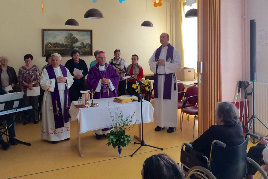 Škof obiskal dom starejših občanov v Kočevju