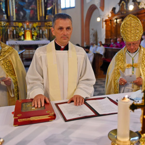 Med priseganjem ob nunciju in škofu Glavanu