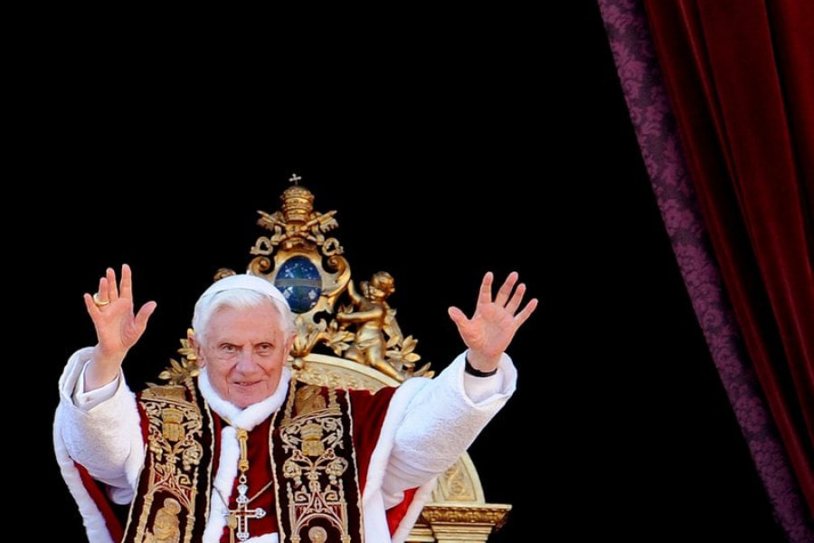 Listina o pobožnem prehodu Njegove svetosti Benedikta XVI., zaslužnega papeža