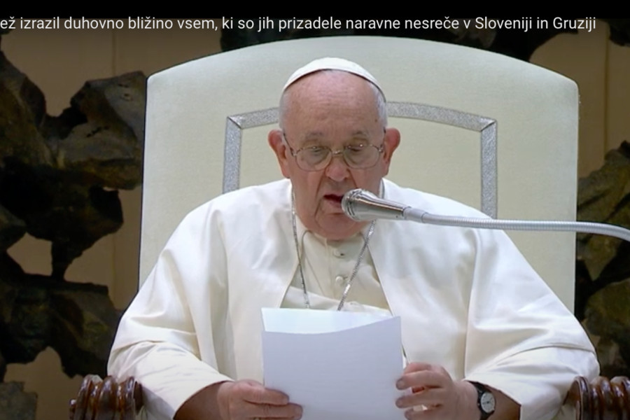 Papež izrazil duhovno bližino vsem, ki so jih prizadele naravne nesreče v Sloveniji in Gruziji