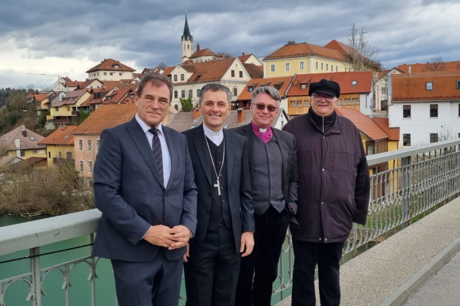Škof Saje sprejel evangeličanskega škofa Novaka, binkoštnega superintendenta Grabarja ter škofa Štumpfa